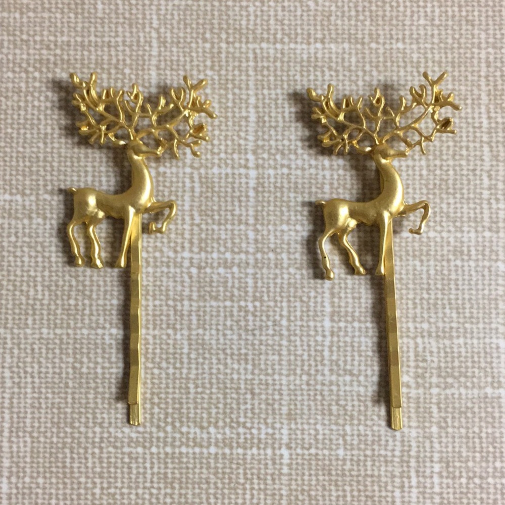 🦌 Host Pick Hair Pins! 🦌